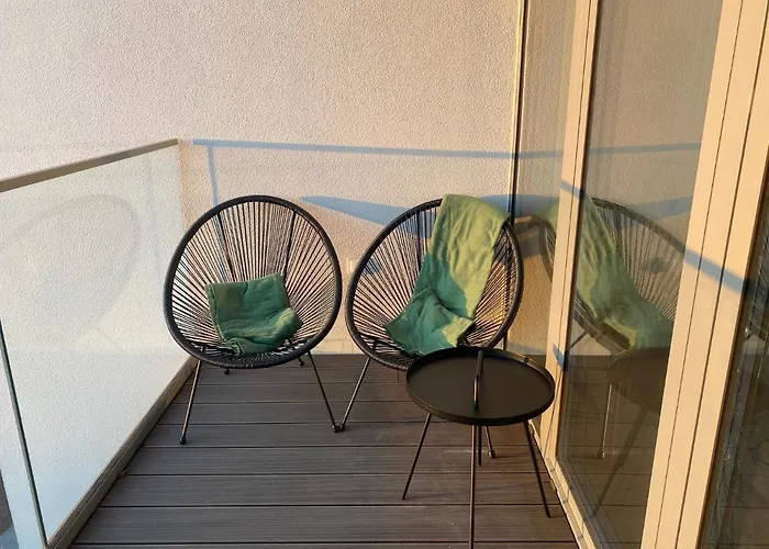 Unique 106 גדינייה